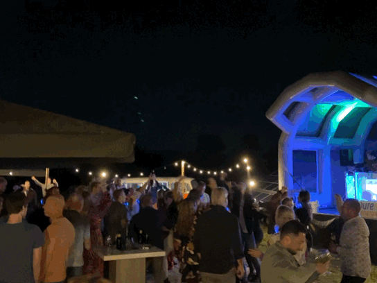 Pure Energie festival afsluiter met biologisch afbreekbaar confetti