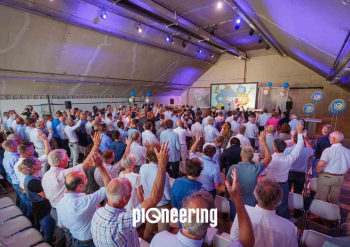 STICHTING PIONEERING